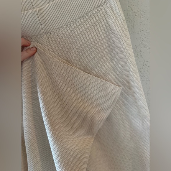 Cream Sweater Set - Picture 9 of 10